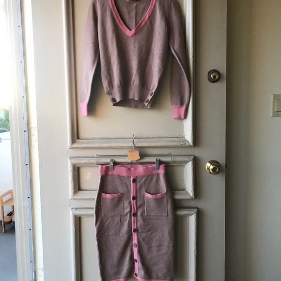 New- Chanel Skirt/sweater set - Picture 9 of 10